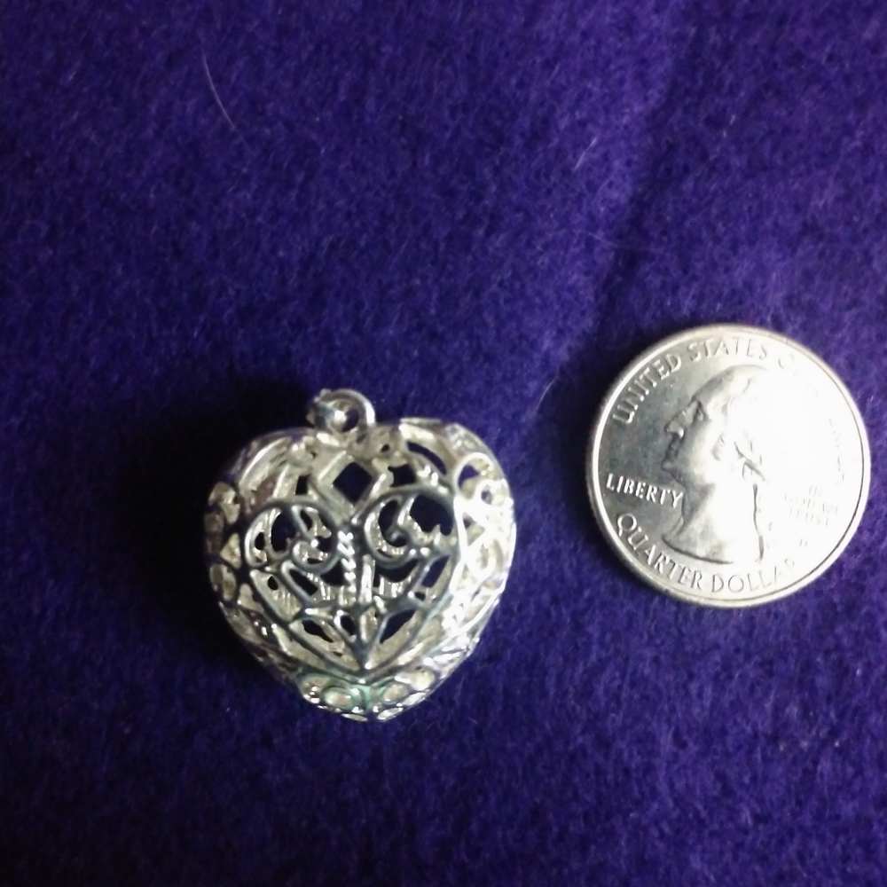 Pendant - Picture 3 of 3